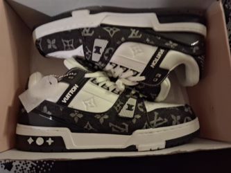 Louis Vuitton LV Trainer Sneakers