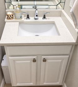 27” Bathroom Vanity w/ Cambria Quartz, Sink & Delta Faucet