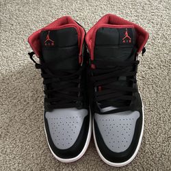 Jordan 1 Mid Bred Shadow 