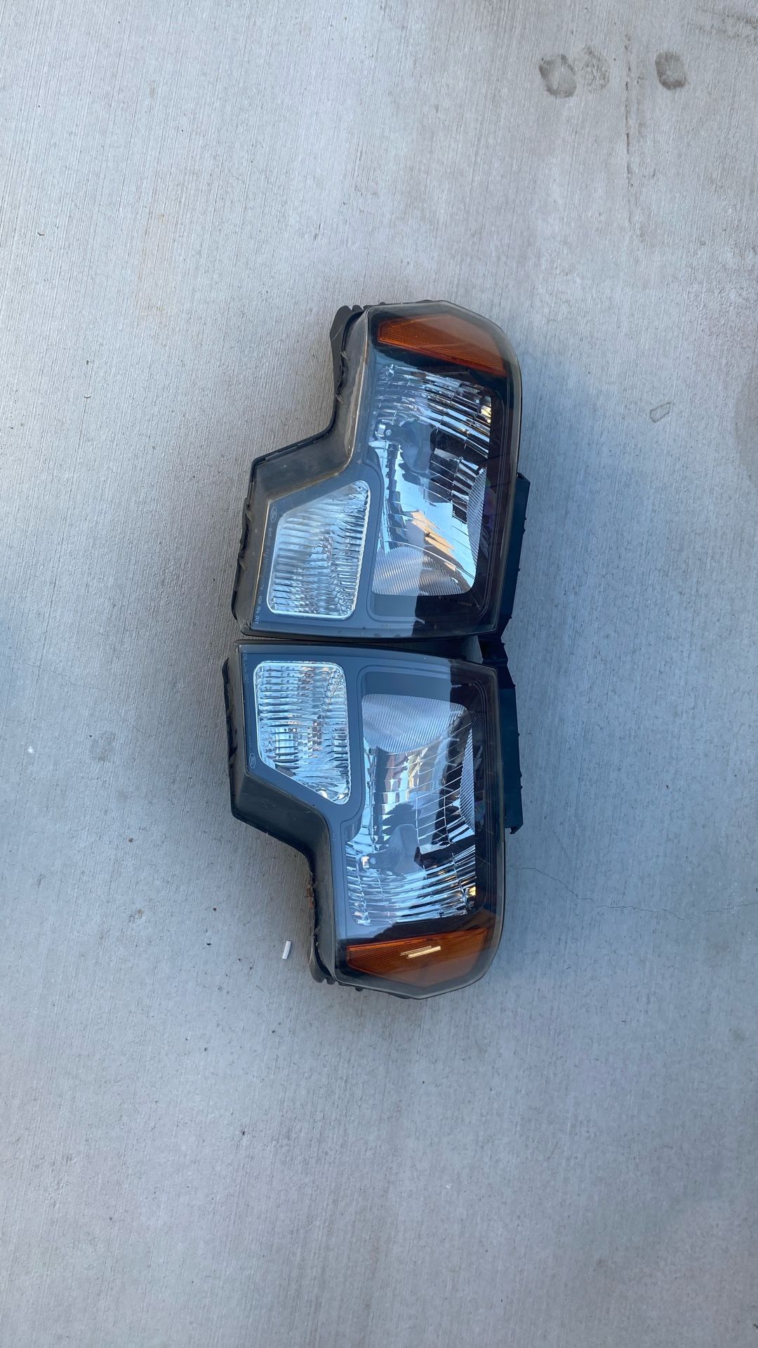 2009-2014 Ford F150 Right And Left Headlights