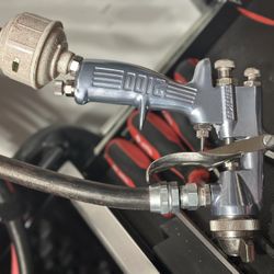 Spray Gun And Pot