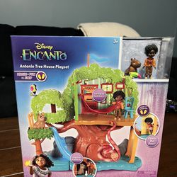 Disney's Encanto Antonio's Tree House 3 inch Doll Playset with 6 Accessories