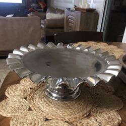 Ruffled Metal Cake Stand  