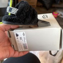 UGG FLUFF SLIDES