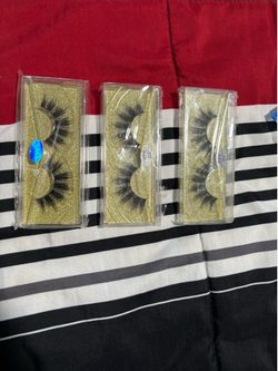 Eyebrow and eyelashes make up