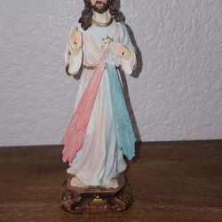 Illuminated Jesus Statue 8' Inches Tall