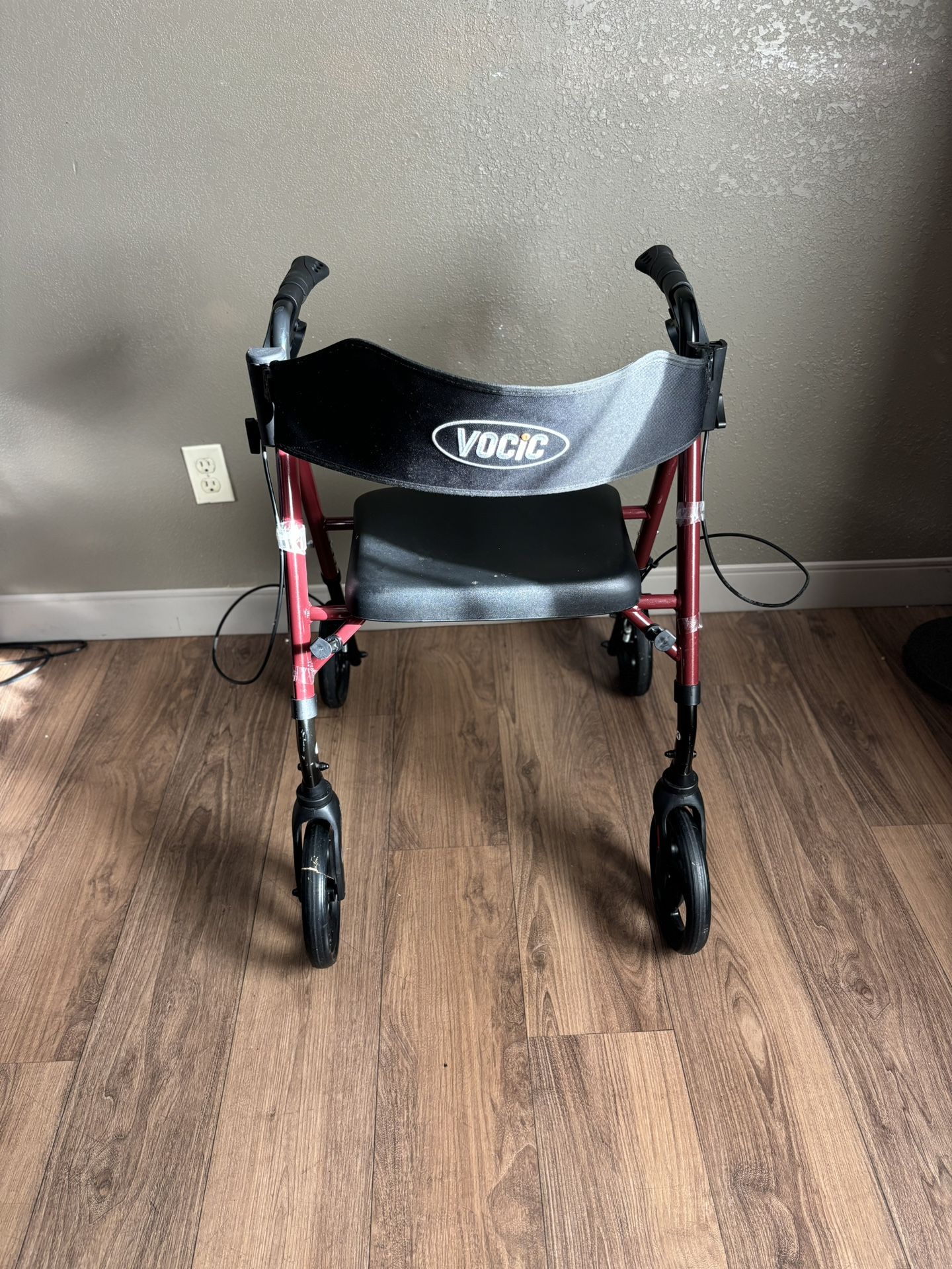 Lightweight Rollator Walker with Seat – Easy Fold, Great Condition