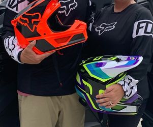 1 Male and 1 Female adult Fox helmets
