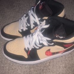 Jordan 1s (tartan Swoosh) 