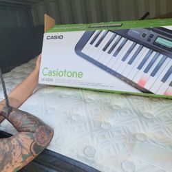 Casiotone Keyboard 