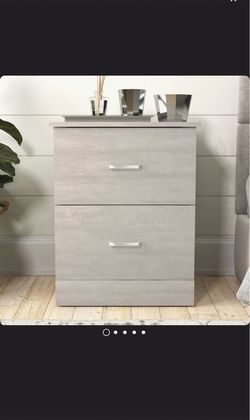 Dresser and 2 nightstands