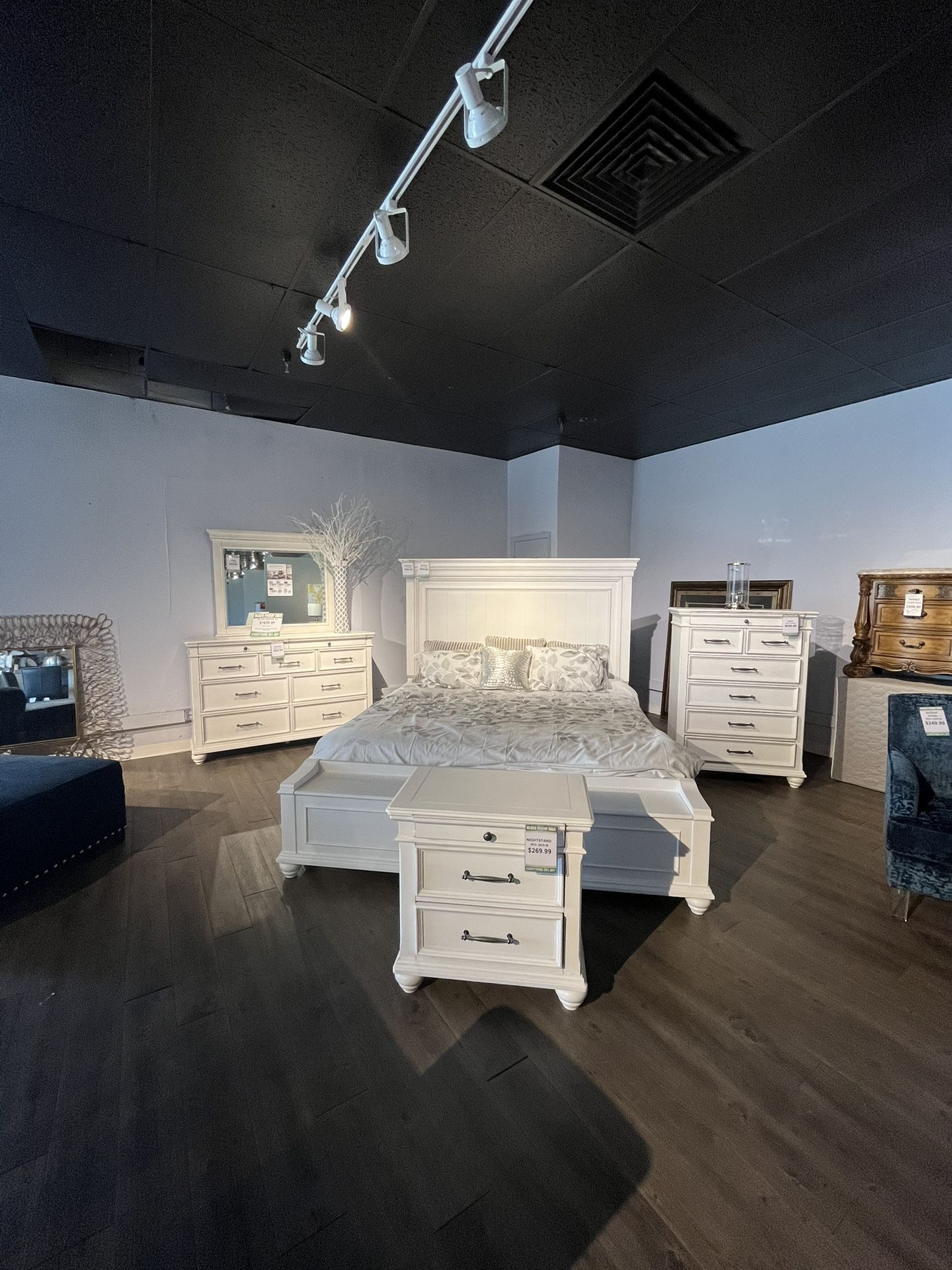 White 4PC King Bedroom Set