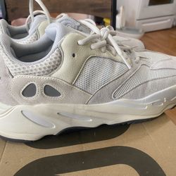Yeezy 700 Analog Size 10.5 