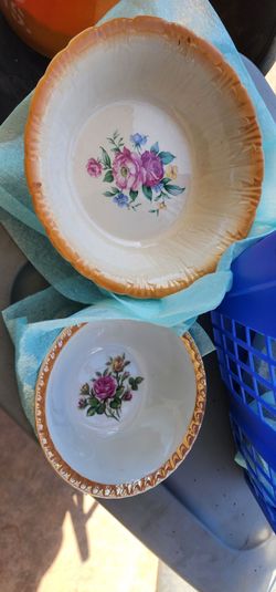 2 vintage Antique bowls