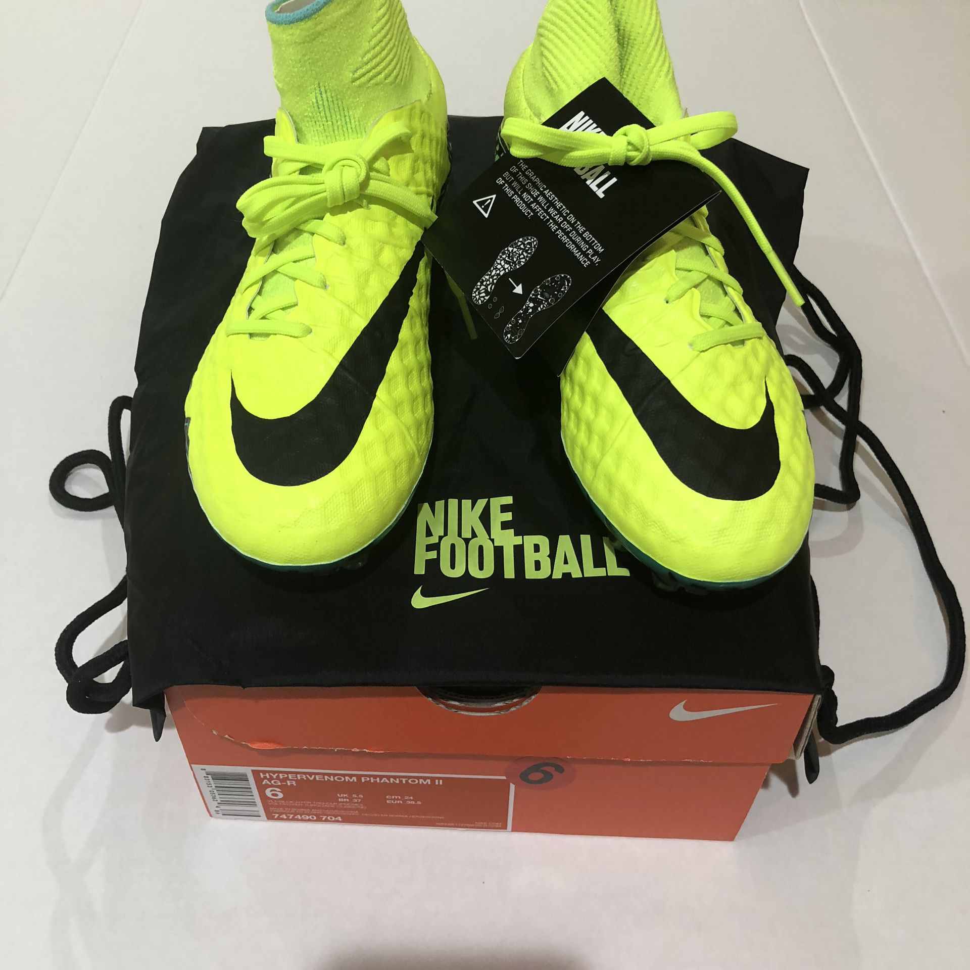 Nike HyperVenom Phantom II FG ACC Soccer Cleats Men's Size 6 Volt 747213-704