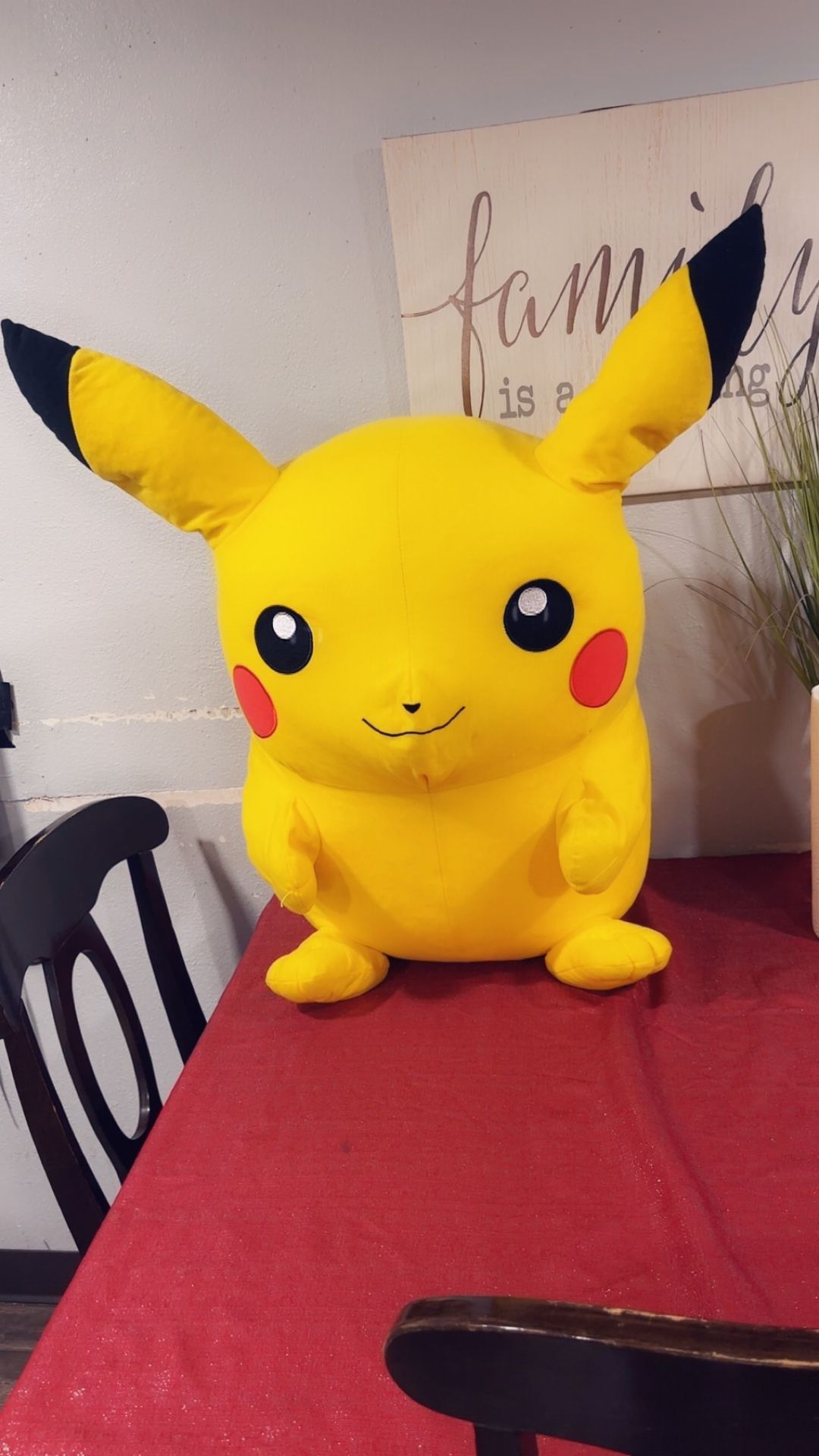 2 Ft PIKACHU