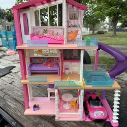 Barbie Dream House 
