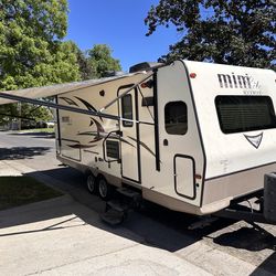 2017 Forest River Rockwood Mini Lite 2506S - Premium Front Kitchen & Outside Kitchen