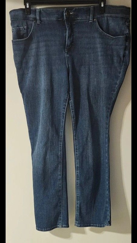 20W Womens LEE-medium blue stretch "slim fit straight leg mid rise' Jeans #16