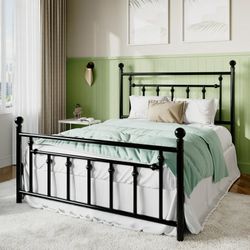 Queen Size Metal Platform Bed Frame with Victorian Vintage Headboard, Black