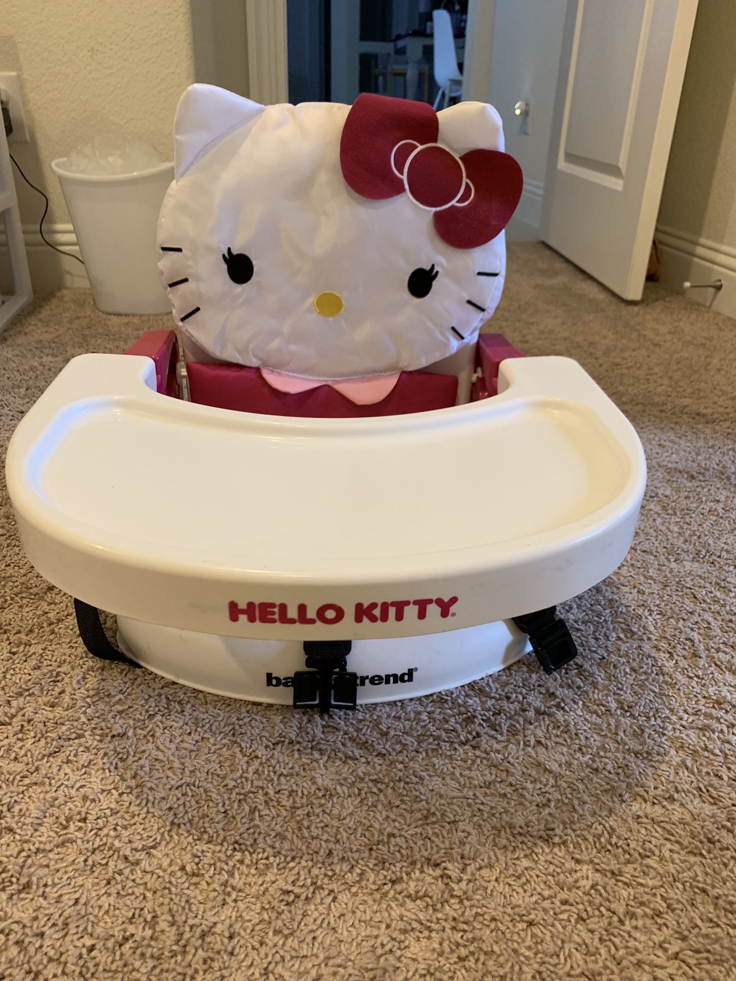 Baby trend portable hello kitty high chair