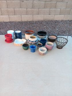 Small Flower Pots Please Read Description
