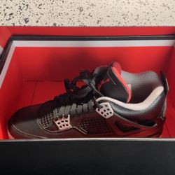 Air Jordan 4- Bred