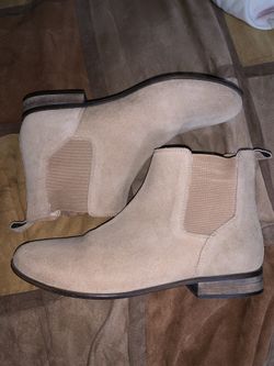 Urban Outfitters Chelsea Boot