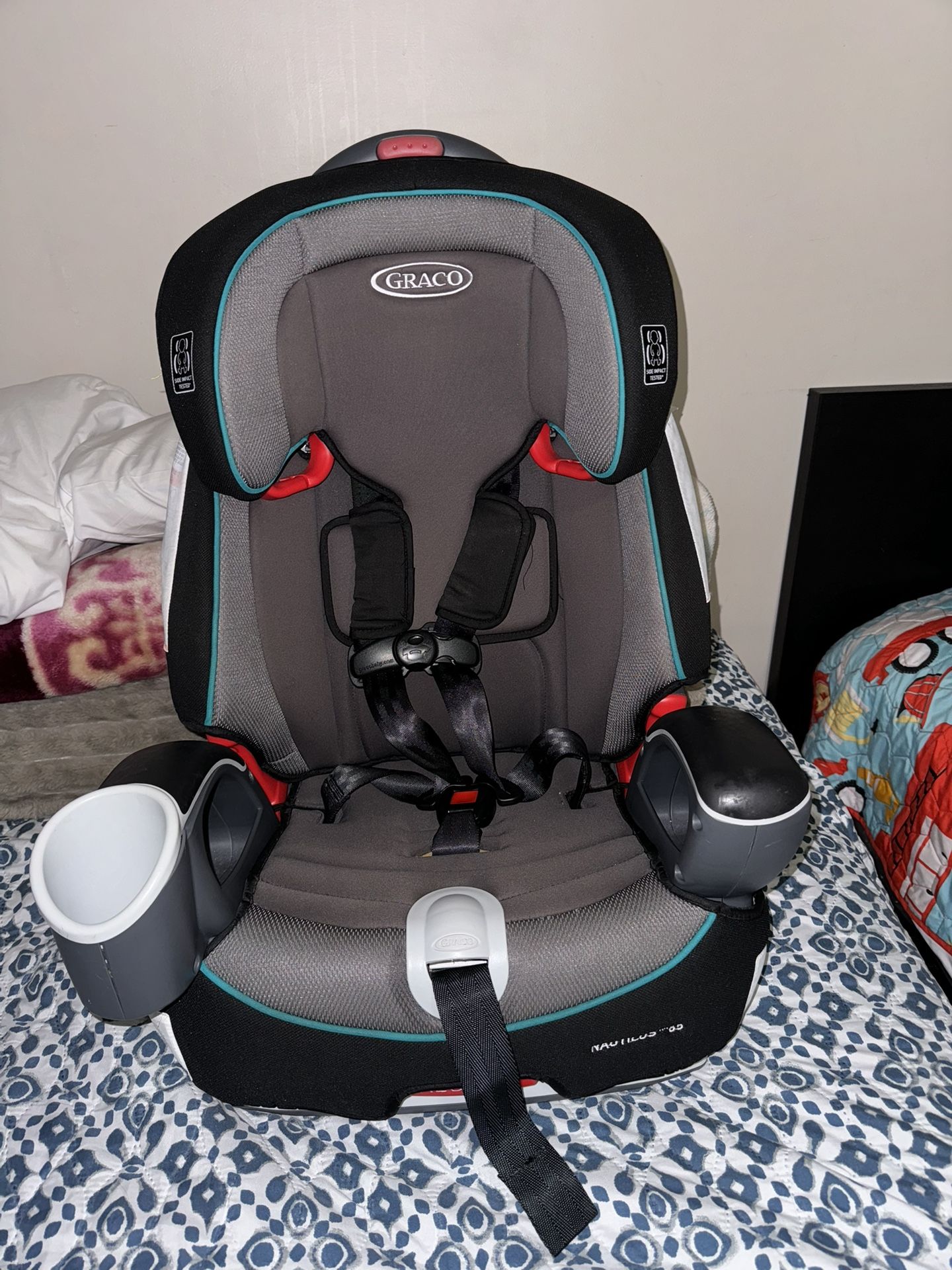 Graco Nautilus Booster Car Seat / Silla De Carro Graco 