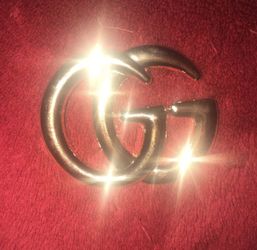 GG broche brand new $5