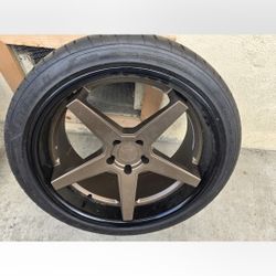 Ferreda 22in Wheels With Tires. 