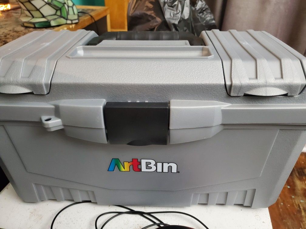 Art bin