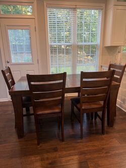 Dining Table Set