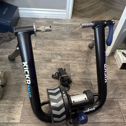 Wahoo KICKR SNAP Smart Trainer – Indoor Cycling Setup (Works w/ Zwift)