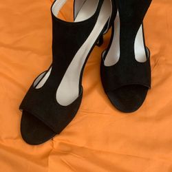 Open-Toe  Black Shoes