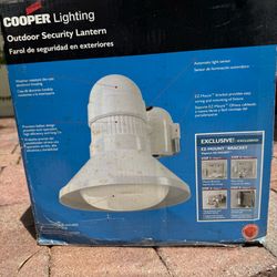 OUTDOOR SECURITY LIGHTING (AUTOMATIC  SENSOR)