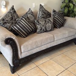 2 Piece Luxury Sofa And Love Seat 