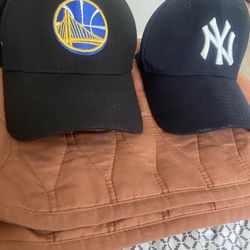 Caps