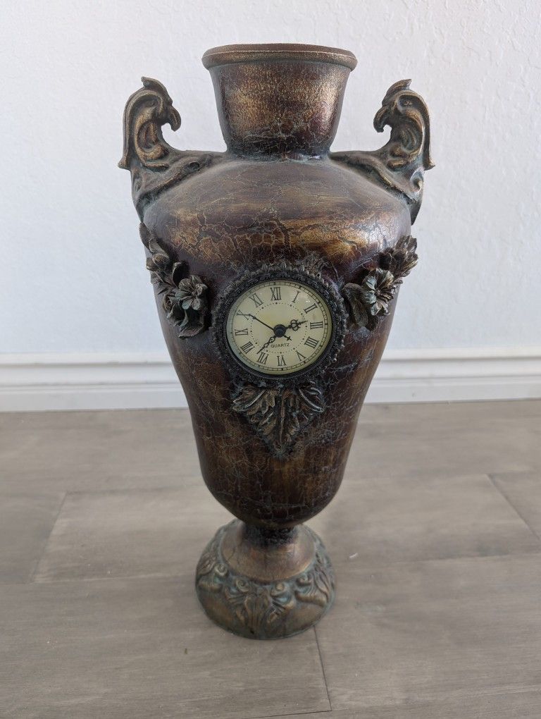 Antique Look Metal Vase With Quartz Clock