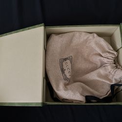Caja Original Louis Vuitton for Sale in Miami, FL - OfferUp