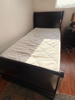 Twin size bedroom set chocolate Brown