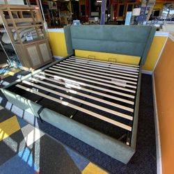 Queen Size Platform Bed frame 