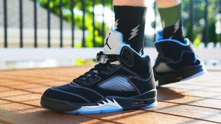 Jordan 5 unc