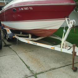 1987 Sunrunner 225 Boat