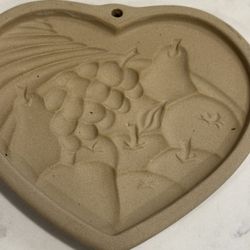 Pampered Chef "Heart of Plenty" stoneware cookie mold