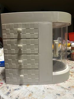 white acrylic makeup organizer