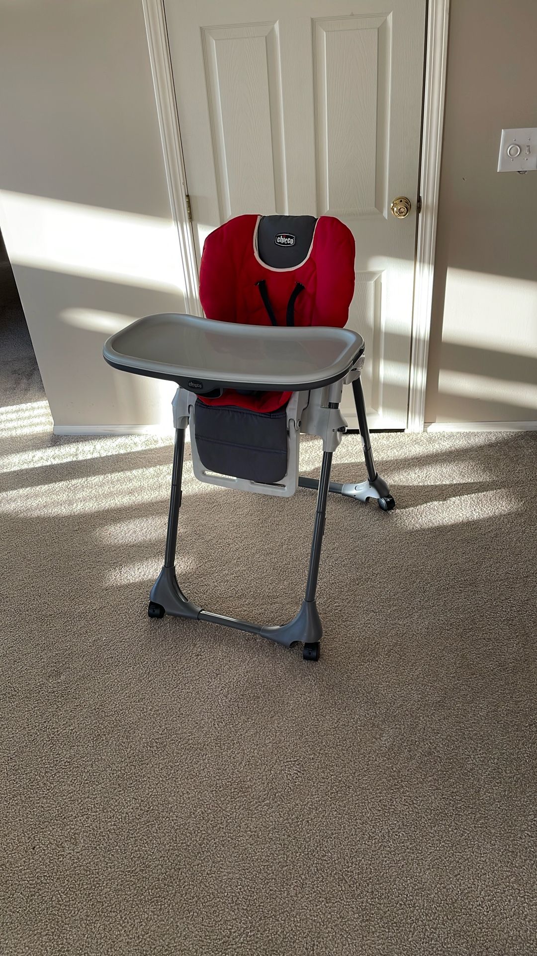 Chicco Baby High Chair On Wheels 
