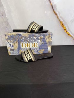 Women Designer Shoes (Dior,Burberry, etc)