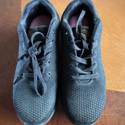 Black DYKHMILY Work Shoe Size 7