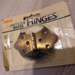 Vintage https://offerup.com/redirect/?o=SGluZ2VzLm5ldw==.  Antique Brass